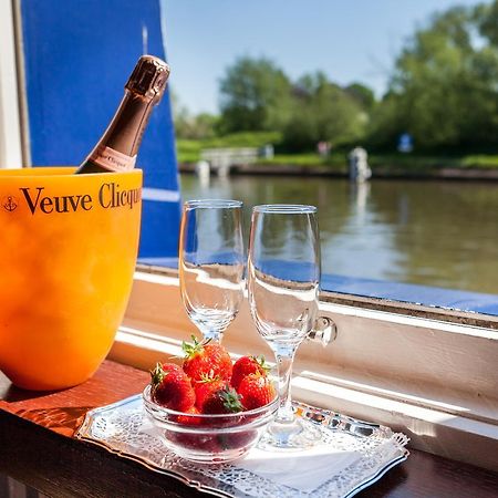 Boat Hotel De Barge Brugge Buitenkant foto